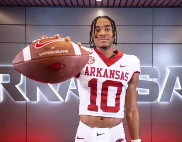 TAYLEN GREEN : I’m motivated by relationships, not money when it comes to staying with Arkansas football, I have always loved Arkansas razorback is from the depth of my soul due to….