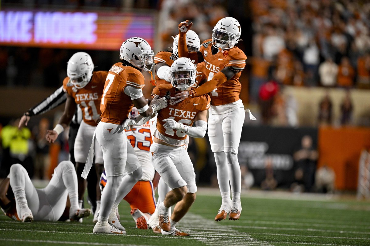 Shocking: Texas Longhorns announces the departure of six players..